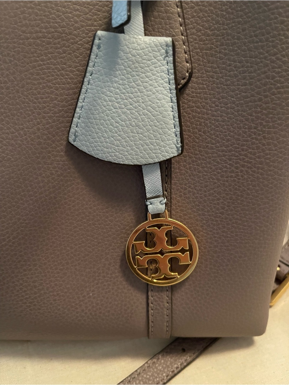 Tory Burch Mauve Pebbled Leather Shoulder Bag with Light Gray Tag - Picture 6 of 11